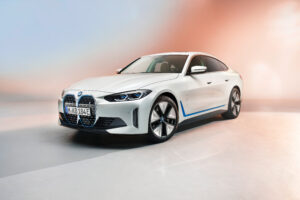 BMW fully electric i4 revealed – Is this the BMW to take on Tesla?