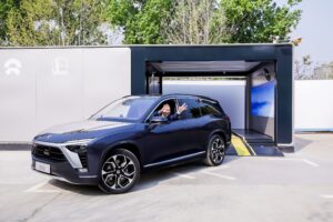 World's first mass-produced battery swap station starts operation in Beijing