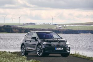 ŠKODA AUTO delivers the ENYAQ iV to customers with a carbon-neutral balance sheet