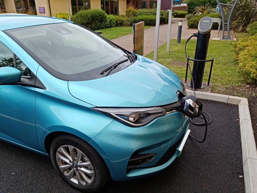 Renault Zoe ZE50 Iconic 2021, Glen - Living with an EV: Public charging