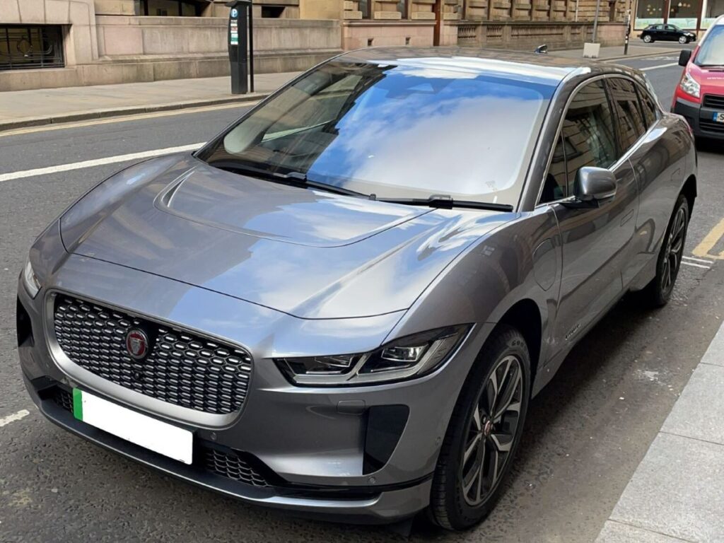 A Jaguar I-PACE HSE 2021
