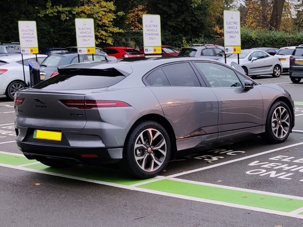 A Jaguar I-PACE MY22 HSE Black Edition 2021