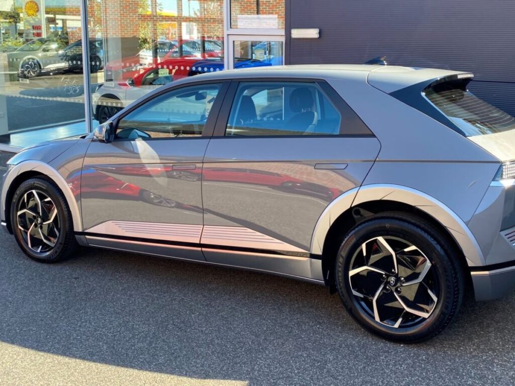 A Hyundai IONIQ 5 Premium RWD 2021
