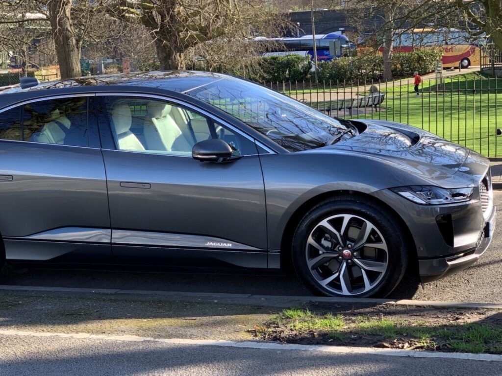 A Jaguar I-PACE HSE 2019