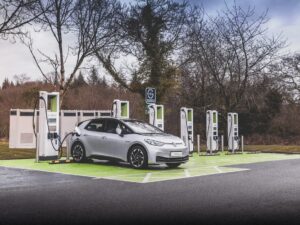 GRIDSERVE and Moto open first high-powered electric vehicle charging hub in Wales with 6 x 350kW charge points