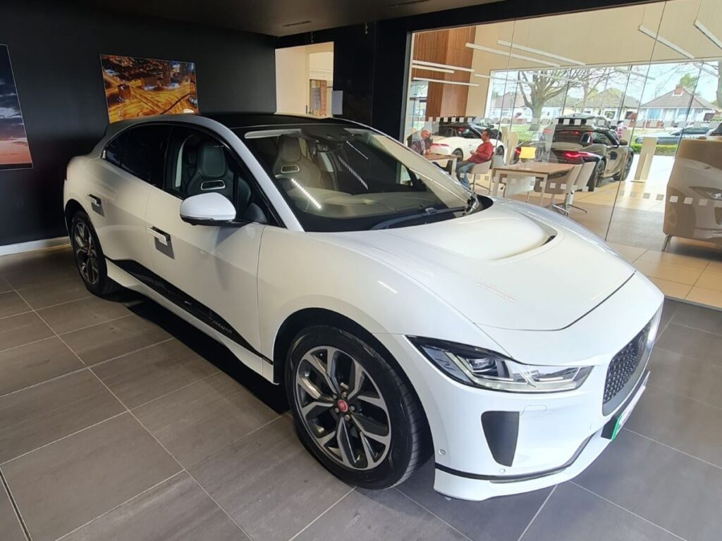 A Jaguar I-PACE HSE 90kWh 2018
