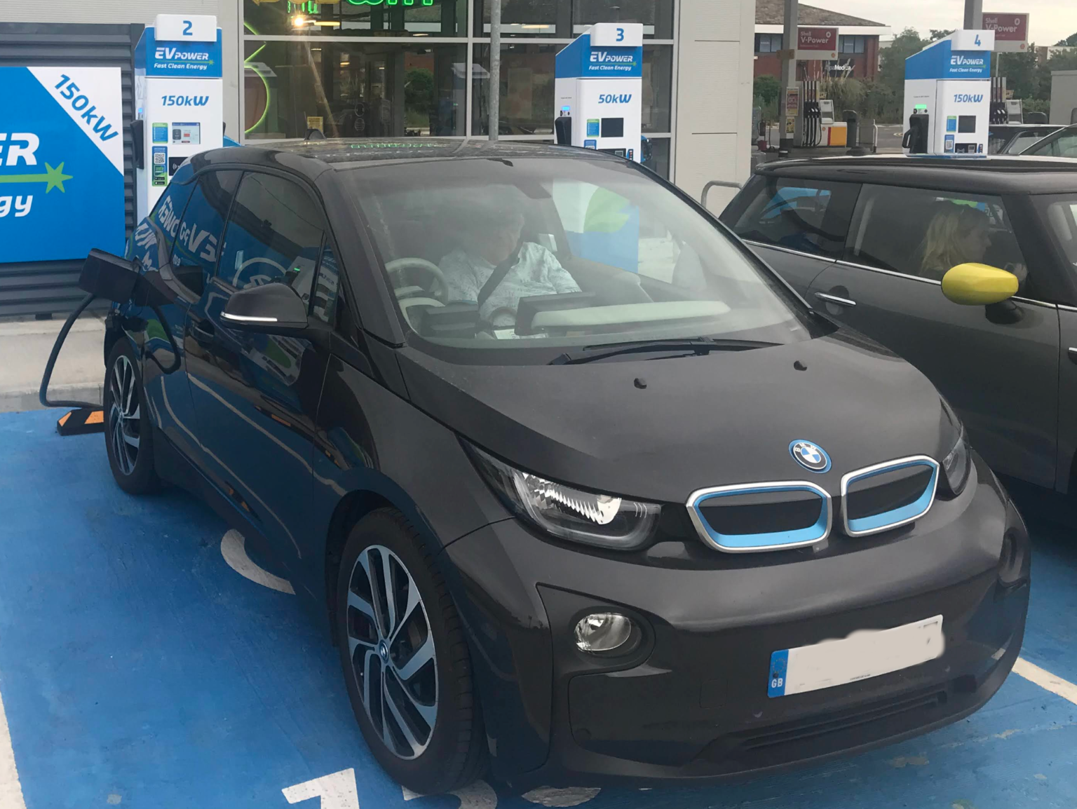 BMW i3 2015 electric car owner review - Electric Road
