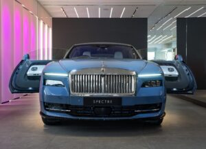 Rolls-Royce Motor Cars celebrates UK dealer premiere of Spectre