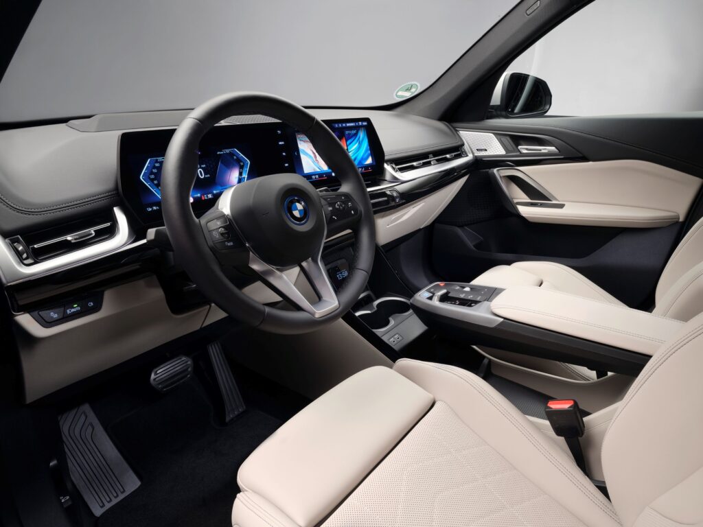 BMW introduces the new iX1 eDrive20