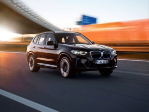 BMW iX3 2023: Public charging review