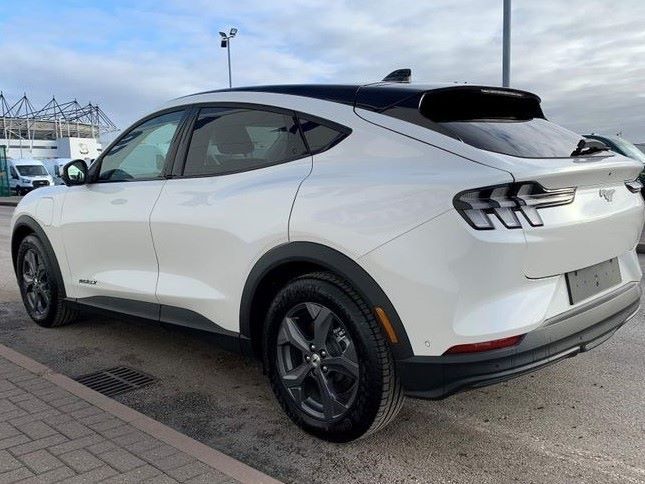 A Mustang Mach-E Extended Range RWD 2022