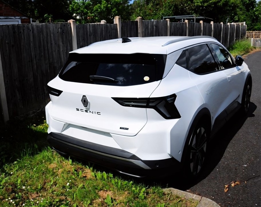 Renault Scenic E-Tech Techno 2024 - Road trip report: Wrexham to Normandy