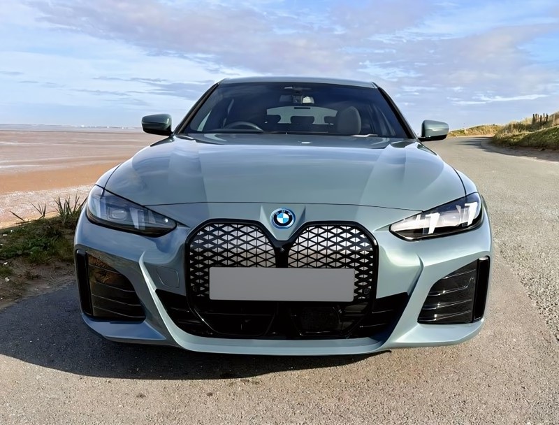 BMW i4 2022, Steven