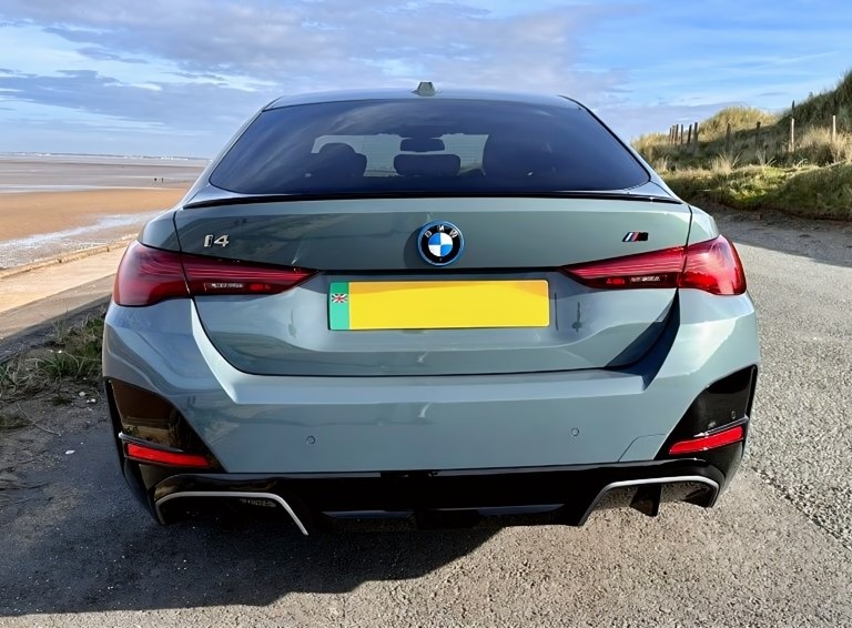 BMW i4 2022, Steven