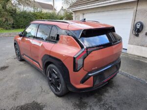 Gordon's 2025 Kia EV3 GT-Line parked on his drive
