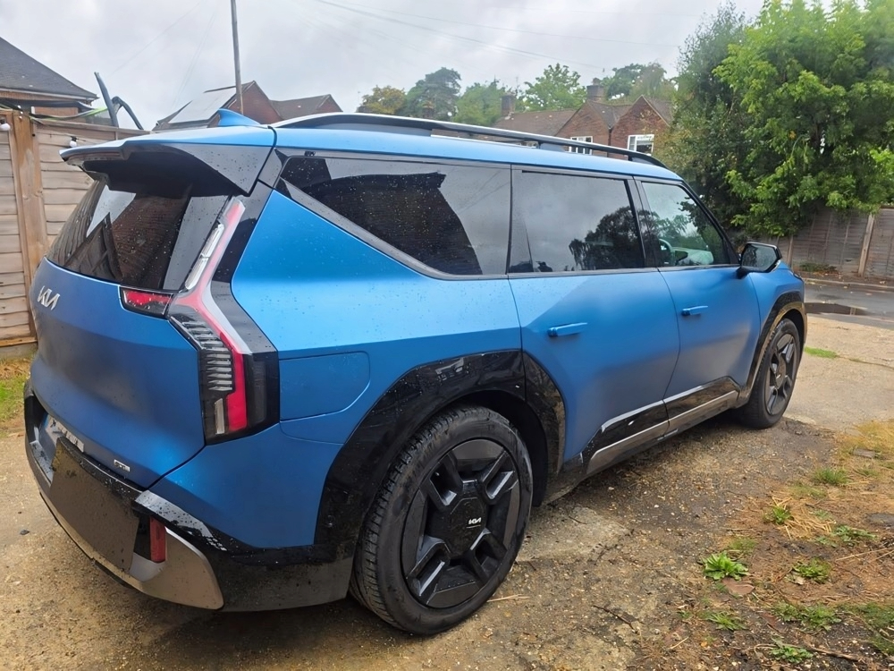 Bob's Kia EV9 parked up