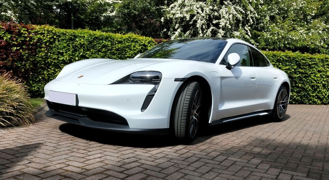 David R's Porsche Taycan 93.4kWh 2022